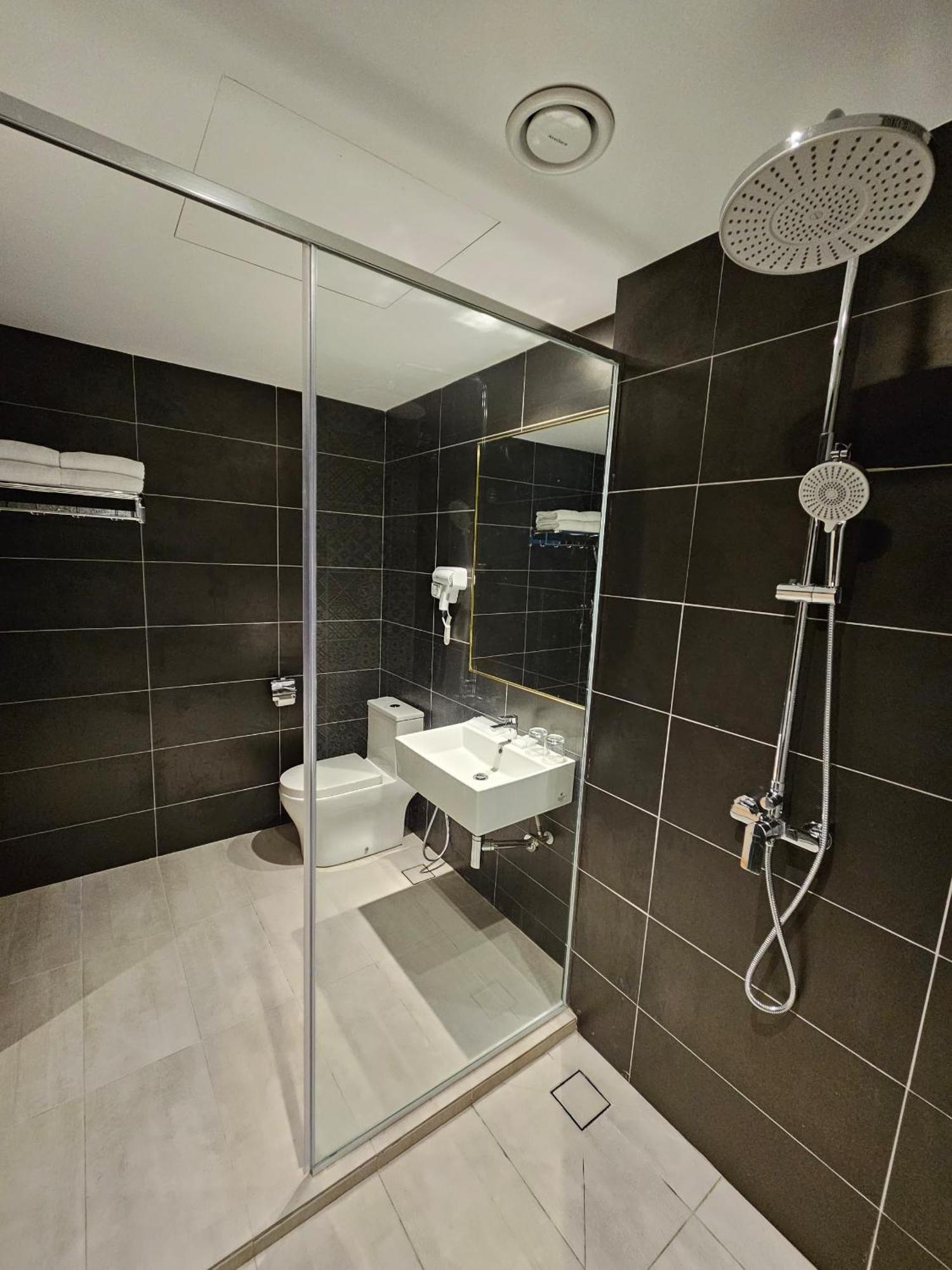קאג'אנג Le'Genda Hotel מראה חיצוני תמונה
